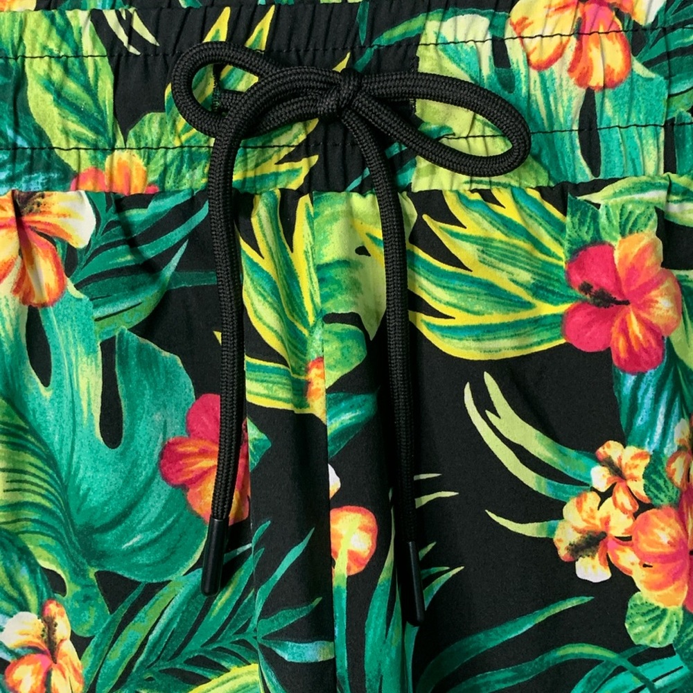 ID Ideology Women's Drawstring Running Shorts flowers Size: S - Picture 6 of 7